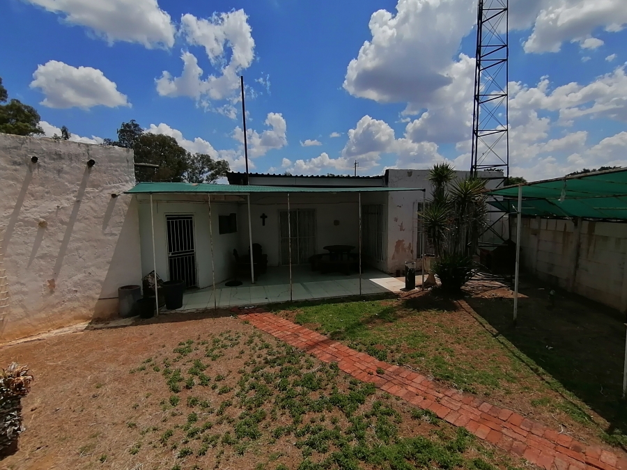7 Bedroom Property for Sale in Stilfontein North West